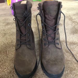 NWOT Sz 9M Browning Waterproof Oil Resistant Outdoor Hunting Boots